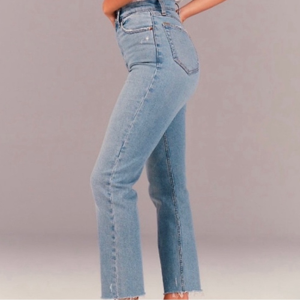 Abercrombie & Fitch Ultra High Rise Kick Flare Jeans 29 / 8 regular